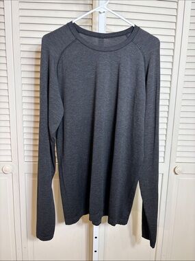 Lululemon Men's Metal Vent Tech Gray Live in Practice Long Sleeve Shirt XL